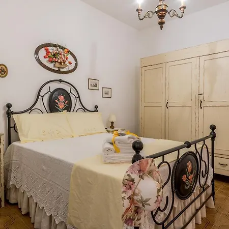 Lignanello Apartment *